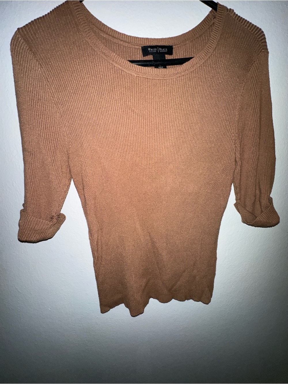 White House Black Market Women's Crewneck Ribbed Sweater in Camel